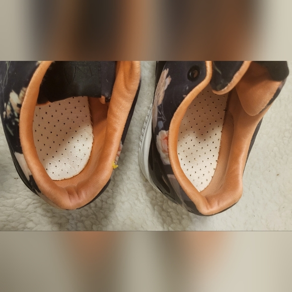 Adidas Torsion Shoes Women's Multicolor Flower Sneakers. 8.1/2. - Picture 7 of 11